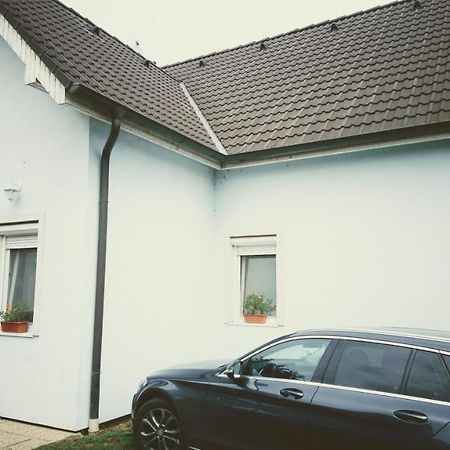 Vila Nela Podhájska Exterior foto